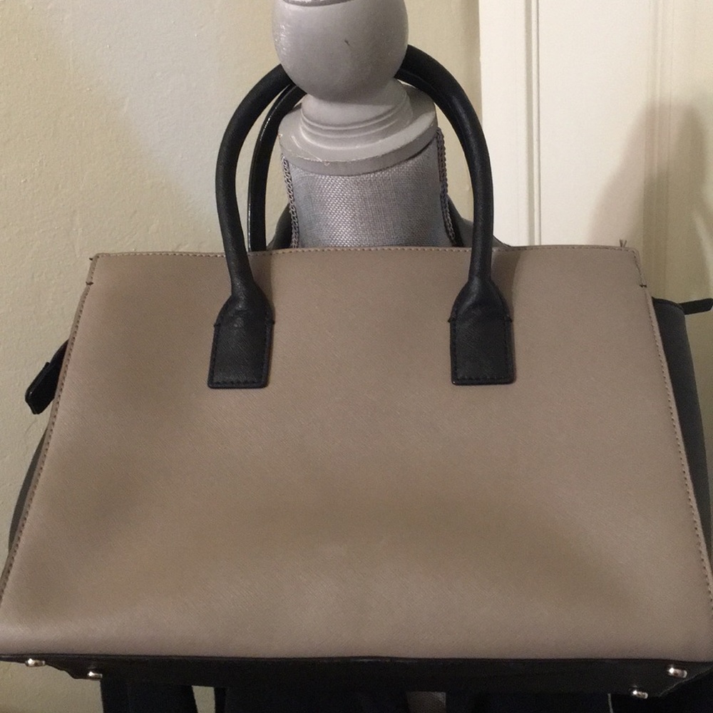 Kate Spade Handbag Black and Tan - Picture 2 of 8